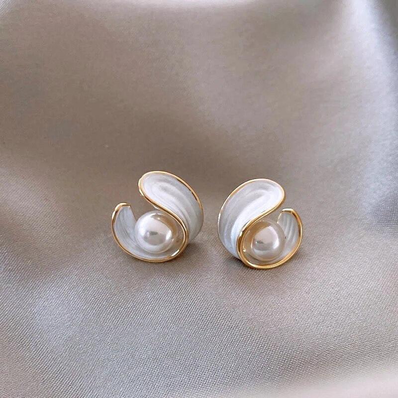 Classic Oro Perla Aretes de Botón