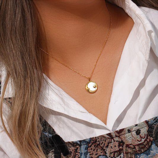 Evangeline Lunar Oro Collar