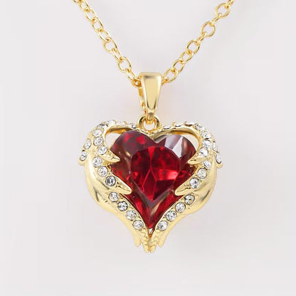 Angel Embrace Rubí Corazón Collar | Oro