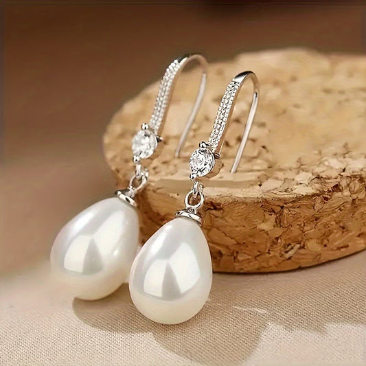 Classic Luxe Aretes de Perlas