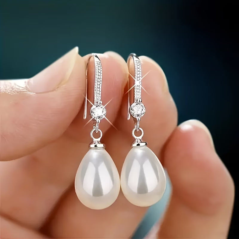 Classic Luxe Aretes de Perlas