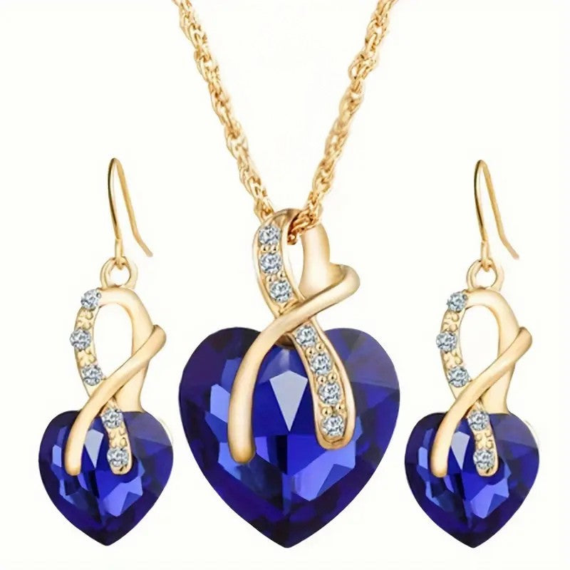 Oro Zafiro Corazón Collar and Aretes Set