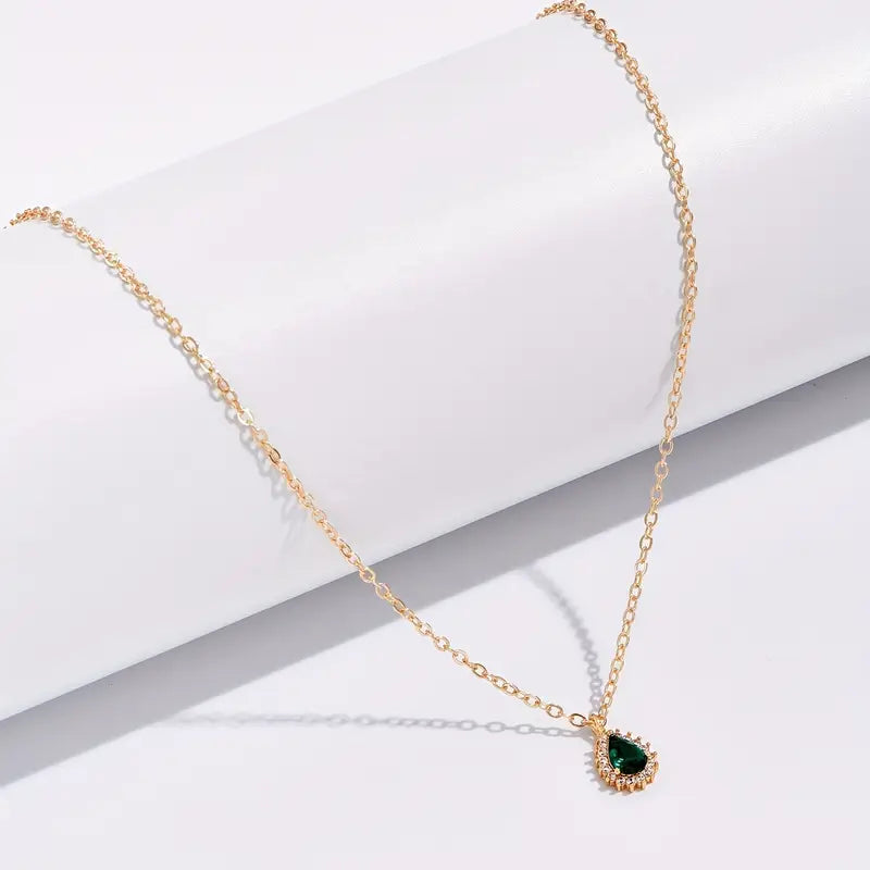 Oro Esmeralda Teardrop Collar