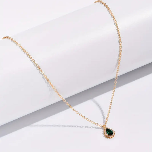 Oro Esmeralda Teardrop Collar