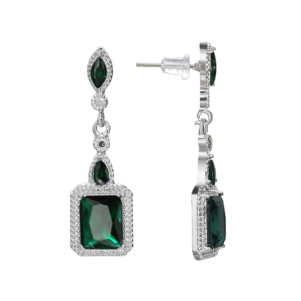 Clarion Verdancia Aretes | Blanco Oro
