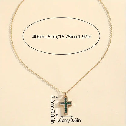 Solene Esmeralda Cross Pendant Collar | Oro