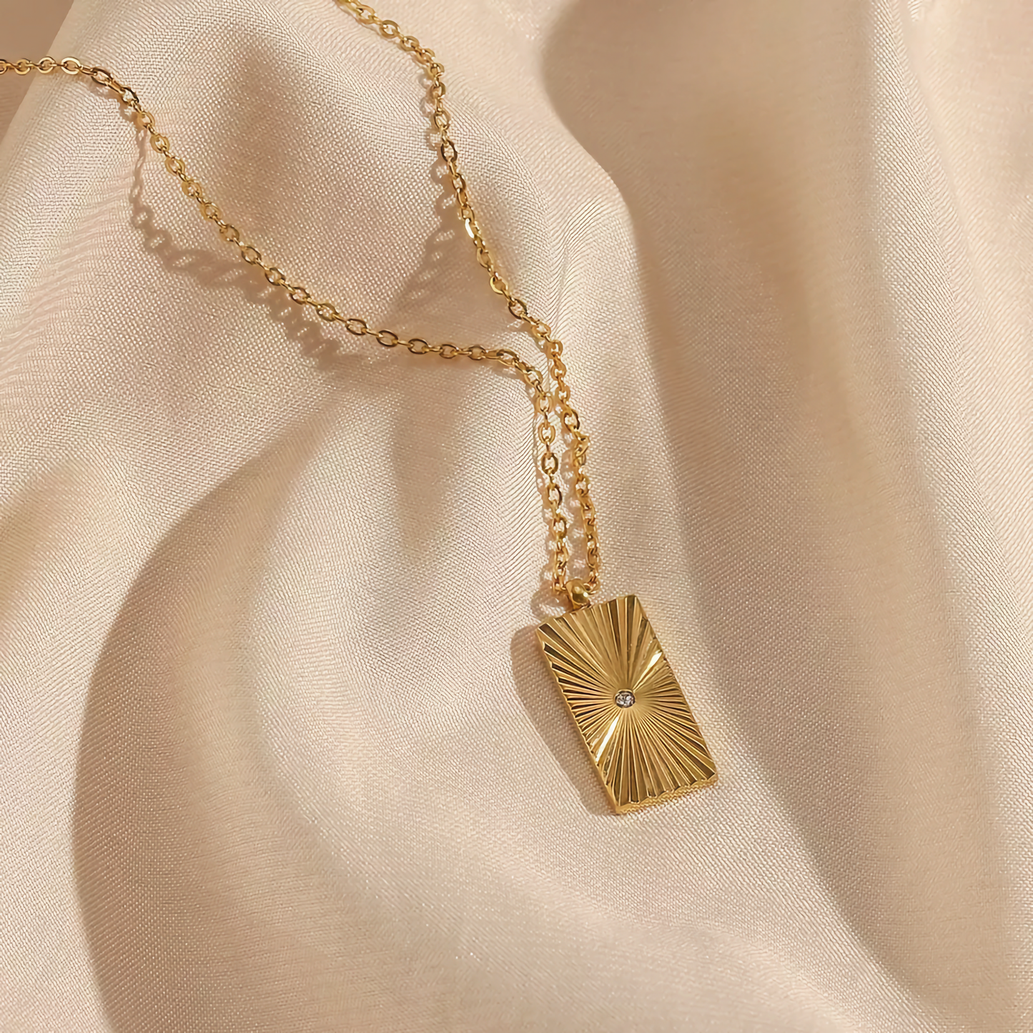 Madison Oro Collar