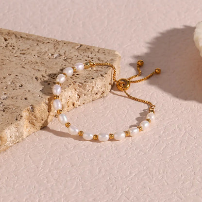 Elegant Perla and Oro Pulsera
