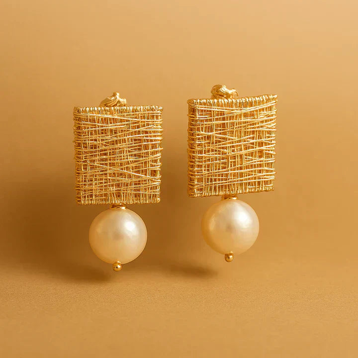 Elegant Golden Thread Aretes de Perlas