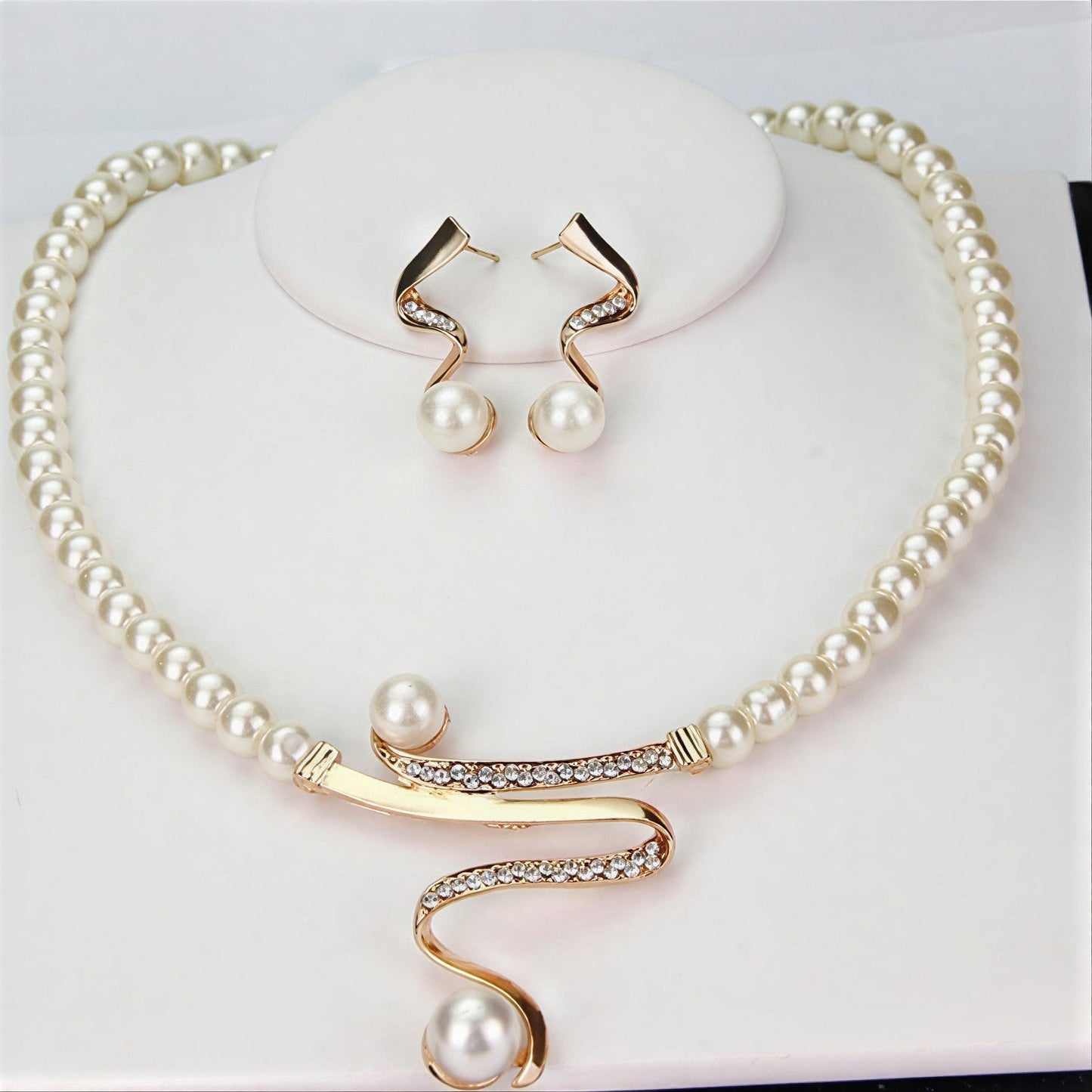 Elegant Natural Collar de Perlas Set