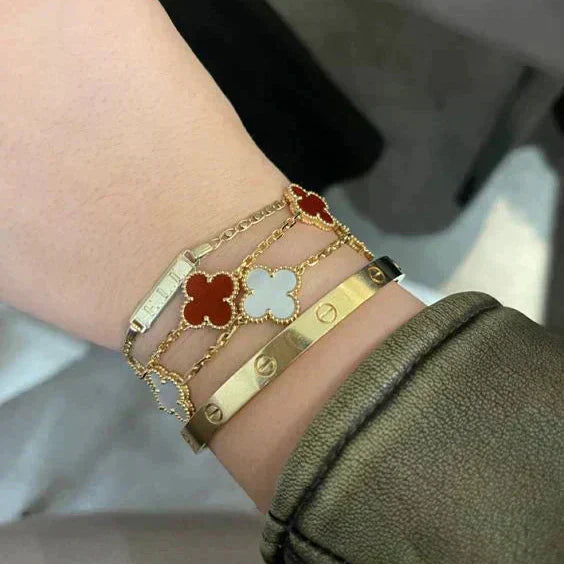 Clover Pulsera Red
