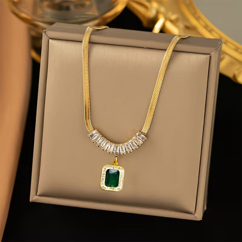 Regalia Prism Esmeralda Collar | Oro