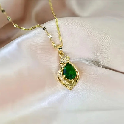 Oro Esmeralda Teardrop Pendant Collar