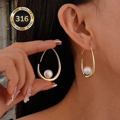 Crescent Perla Aretes de Aro