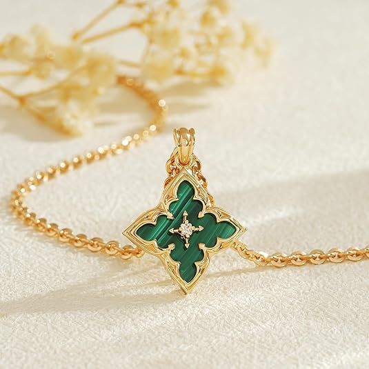Esmeralda Clover Pendant Collar | Oro