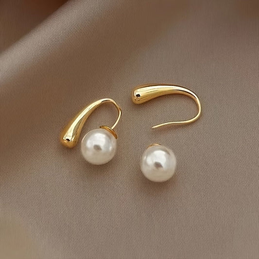 Minimalist Arc Perla aretes