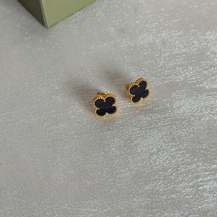 Clover Aretes Black