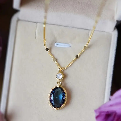 Oro Zafiro Oval Drop Collar
