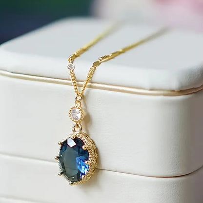 Oro Zafiro Oval Drop Collar