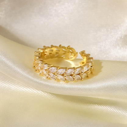 Clarisse Patterned Oro Anillo