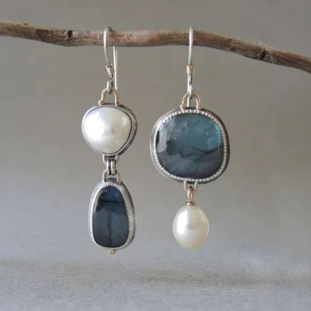 Graceful Blue Aretes de Perlas