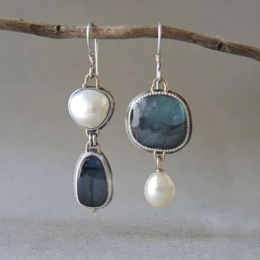 Graceful Blue Aretes de Perlas