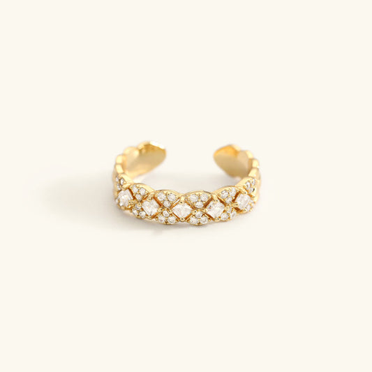 Camille Oro Patterned Anillo
