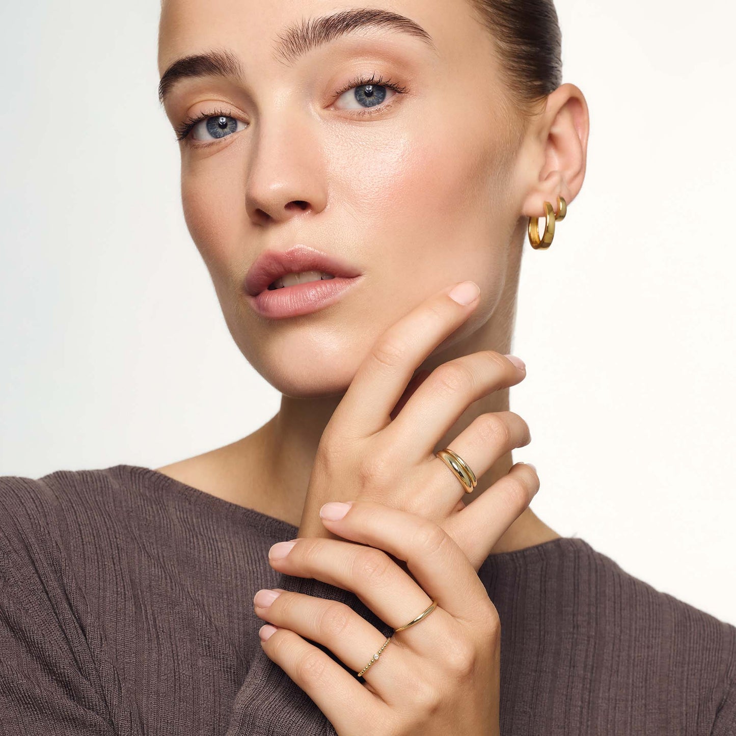 Gia Aros | Oro