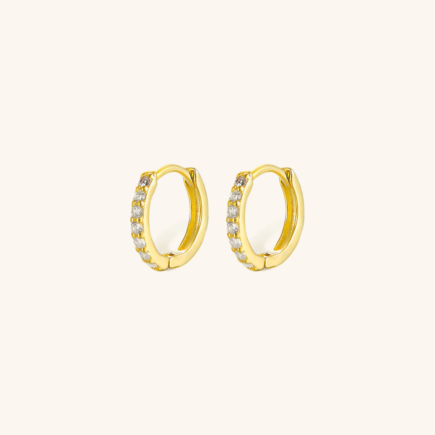 Alexandria Huggie Aretes
