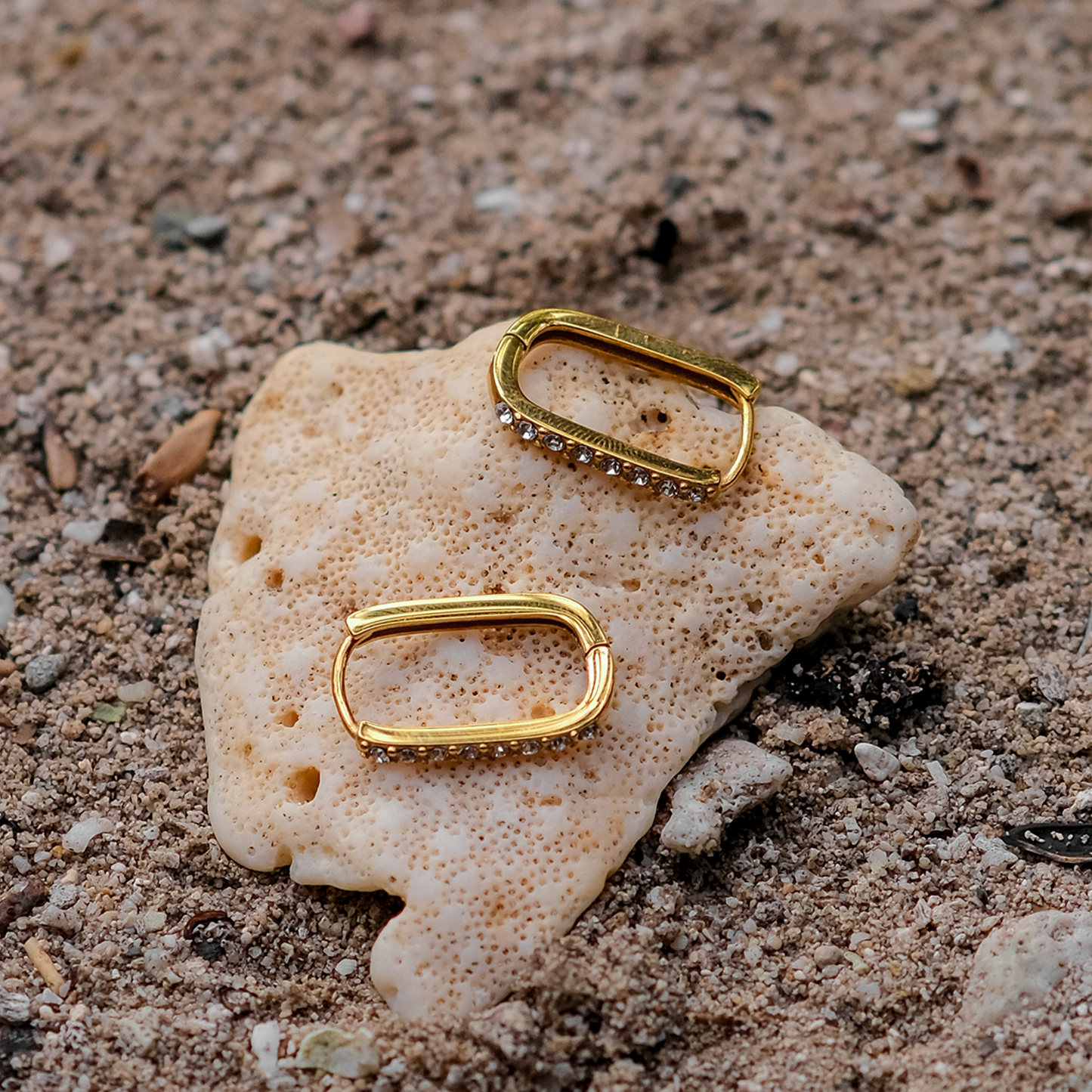 Maya Oro Aretes de Aro