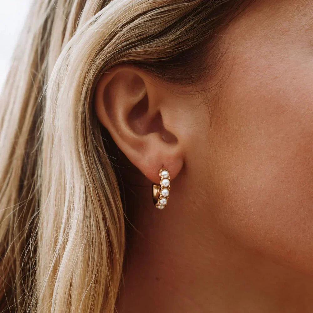Mother-of-Perla Dije Aretes