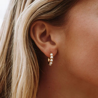 Mother-of-Perla Dije Aretes
