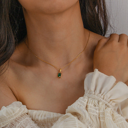 Emi Green Collar