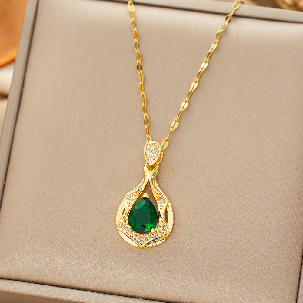 Oro Esmeralda Teardrop Pendant Collar
