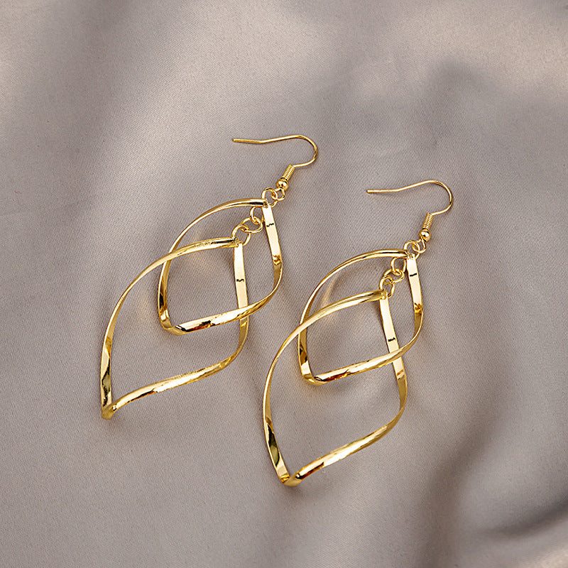 Minimalist Layered Aretes Colgantes | Oro