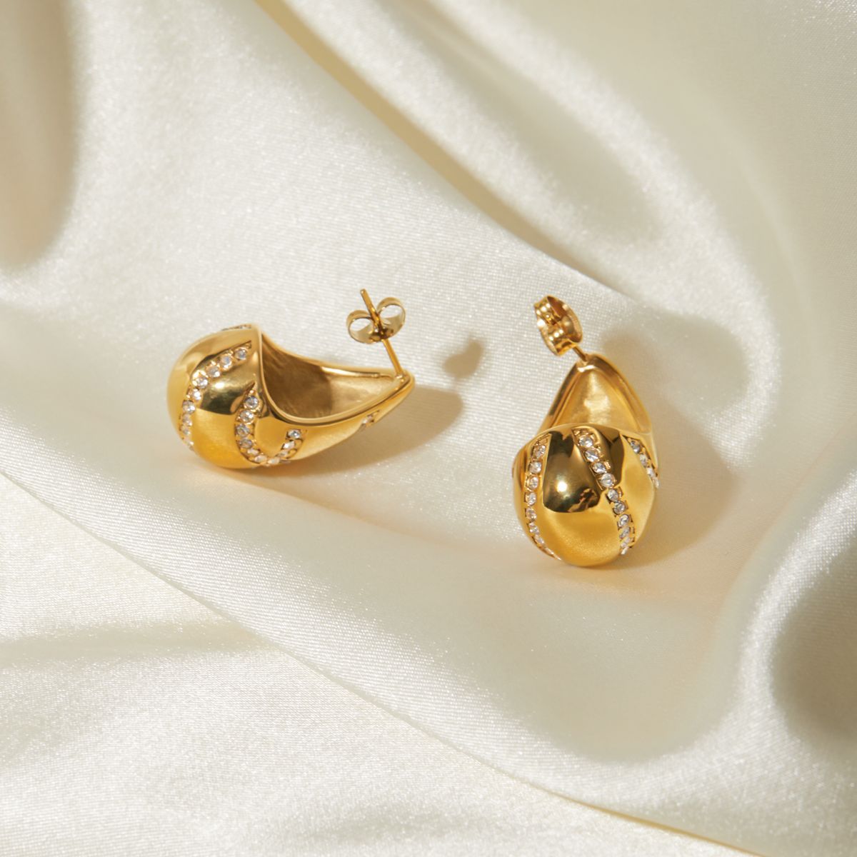 Linnea Oro Aretes