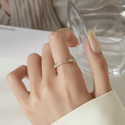 Gabrielle Diamante Simulant Oro Anillo
