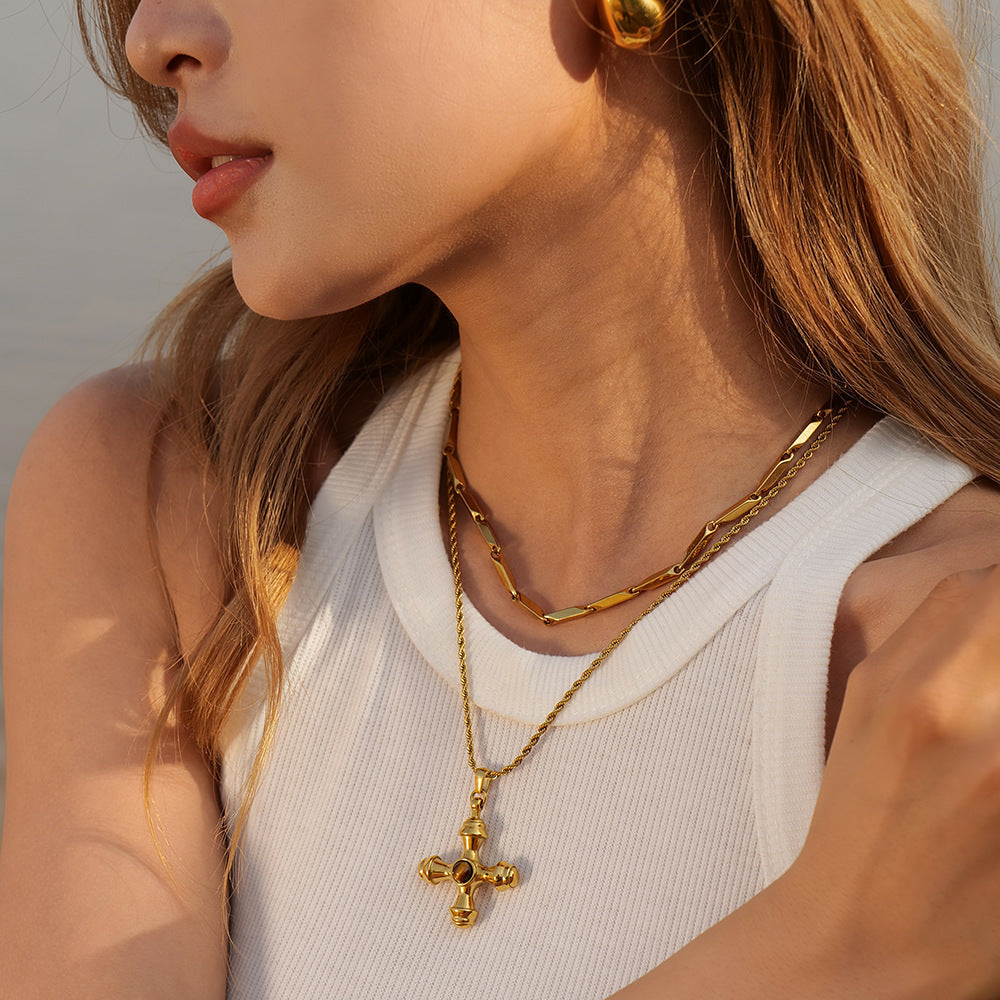 Della Oro Collar