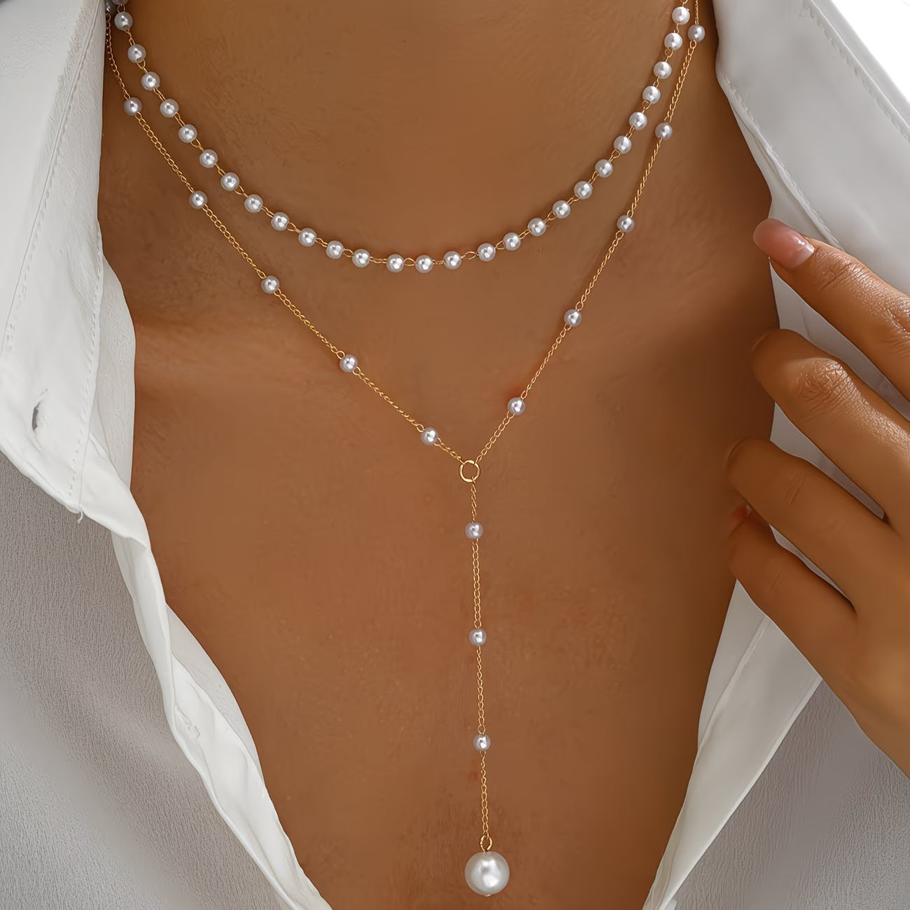 The Graduated Perla Strand Collar