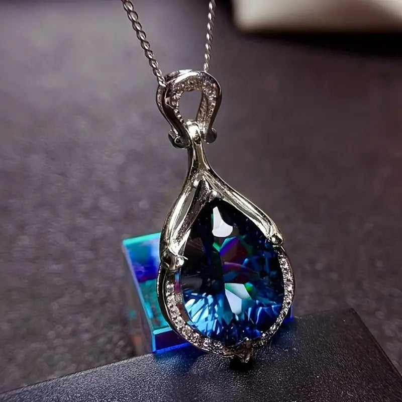 Plata Zafiro Teardrop Collar