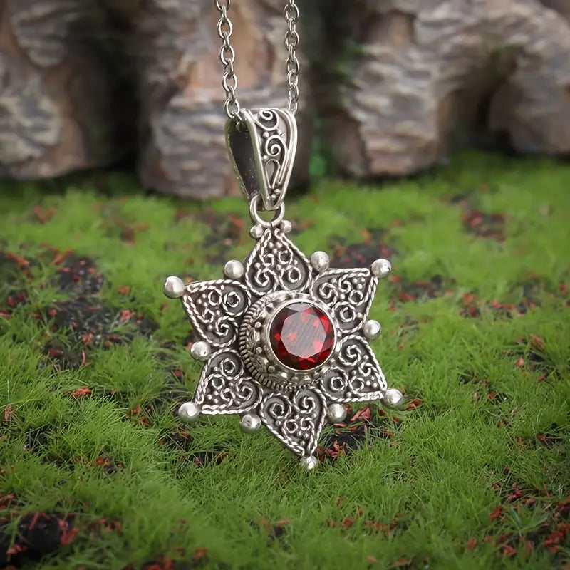 Plata Rubí Star Pendant Collar