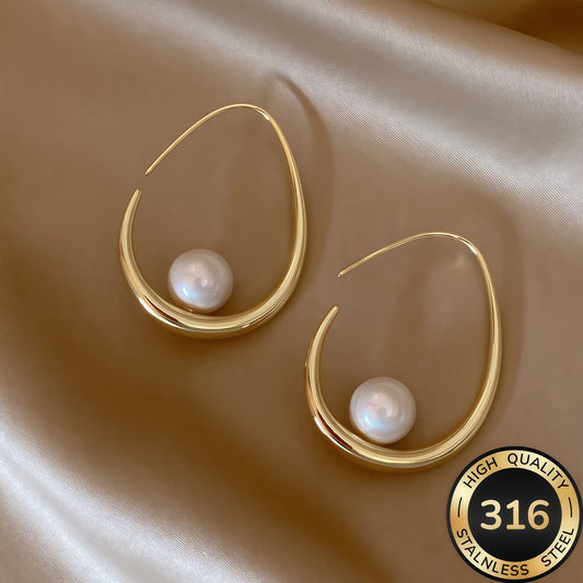 Crescent Perla Aretes de Aro