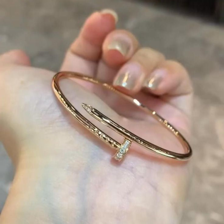 Elegance Nail Pulsera