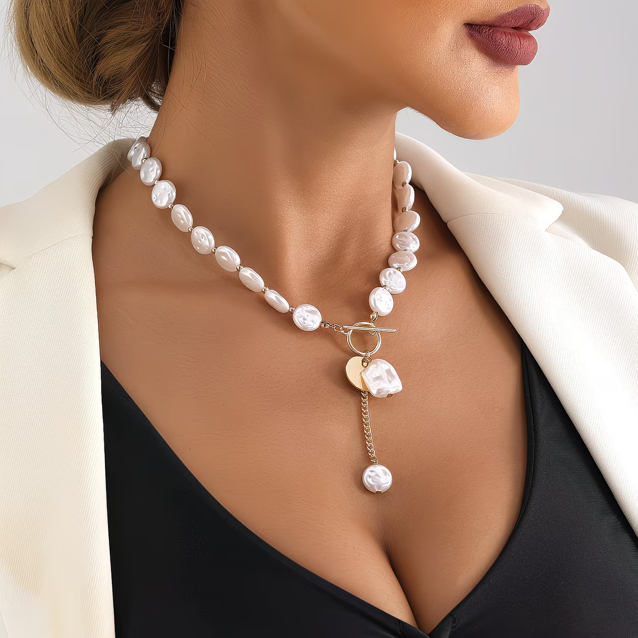 Baroque Perla Toggle Collar