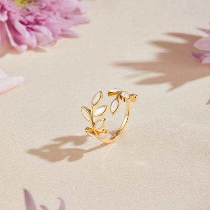 Oro Leaf Motif Anillo