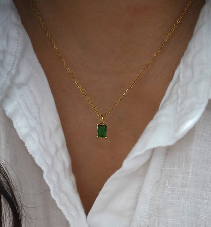 Emi Green Collar