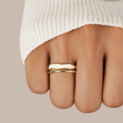 Oro Sculptural Wrap Anillo