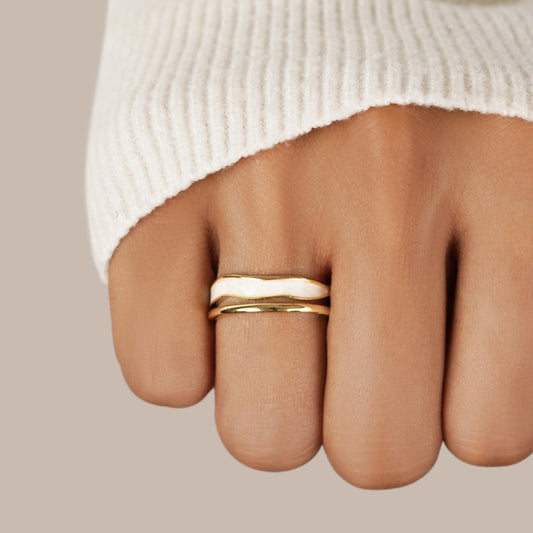 Oro Sculptural Wrap Anillo