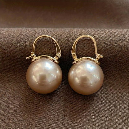 Whisper of Perlas Aretes