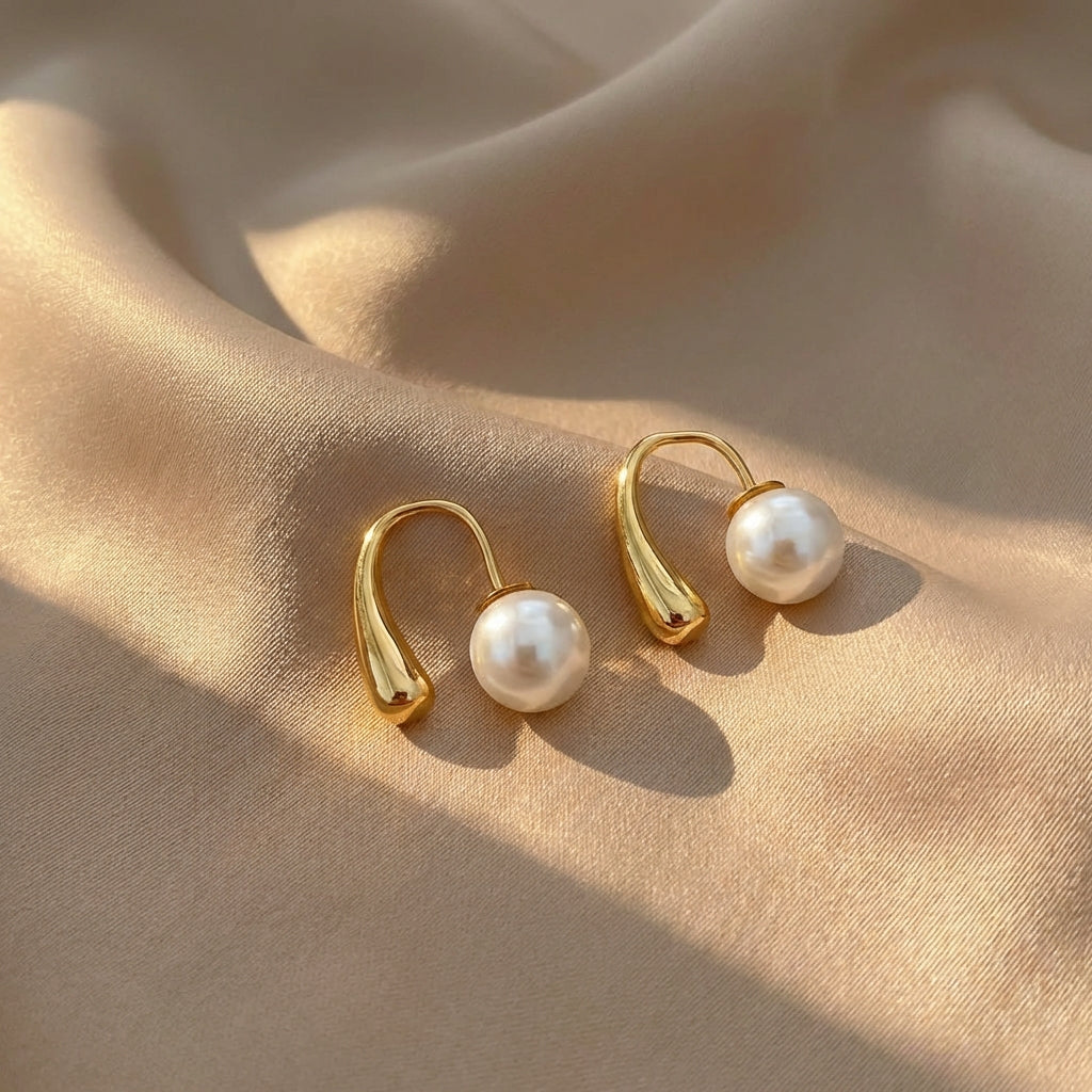 Minimalist Arc Perla aretes